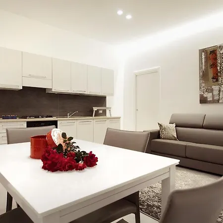 Quattro Palme מרינה די רגוזה