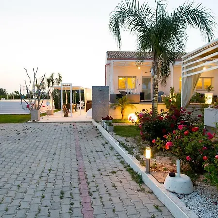 בית נופש Quattro Palme מרינה די רגוזה