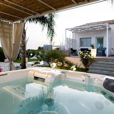 Quattro Palme בית נופש מרינה די רגוזה